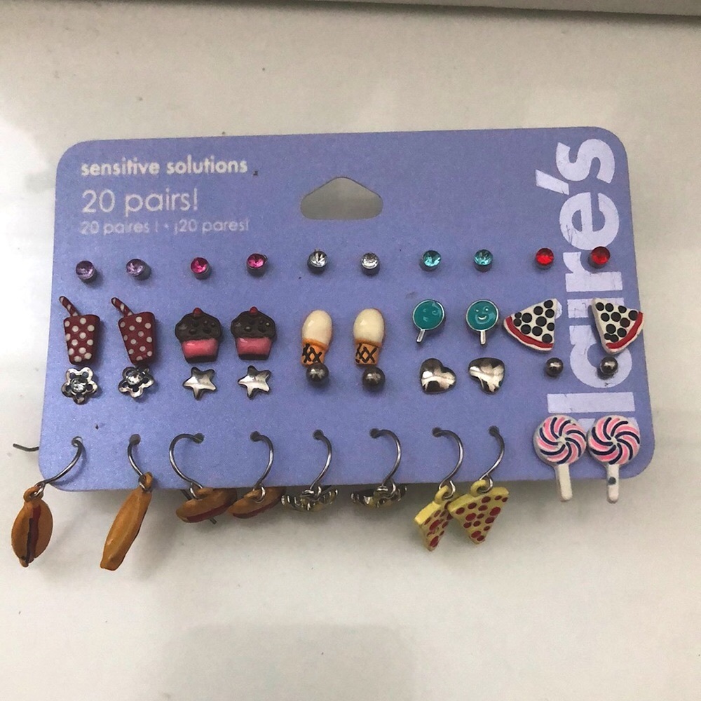 Claire’s - 20 Pairs of Earrings